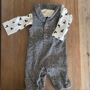 COPY - Like new - First Impressions Llama 2-piece…